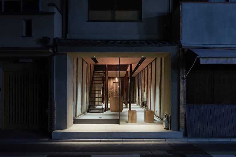 magazine detail image