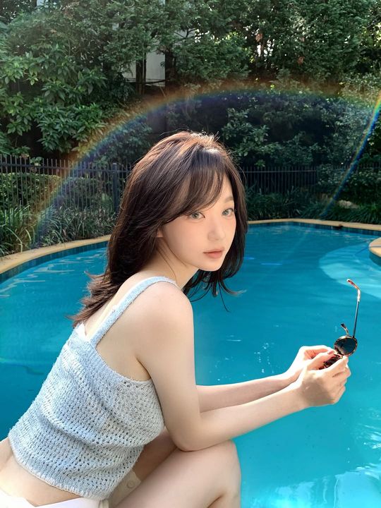 magazine detail image