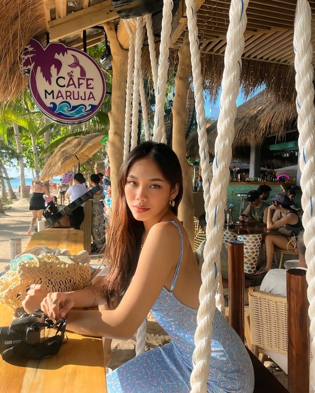 magazine detail image