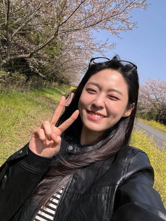 magazine detail image