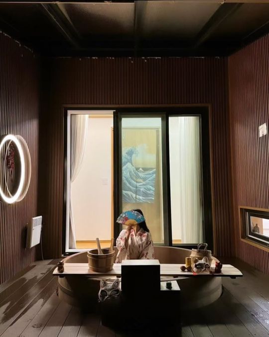 magazine detail image