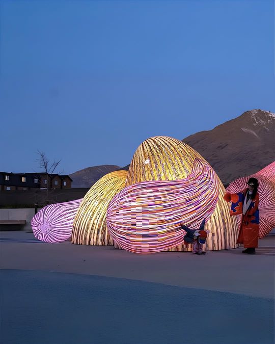 magazine detail image