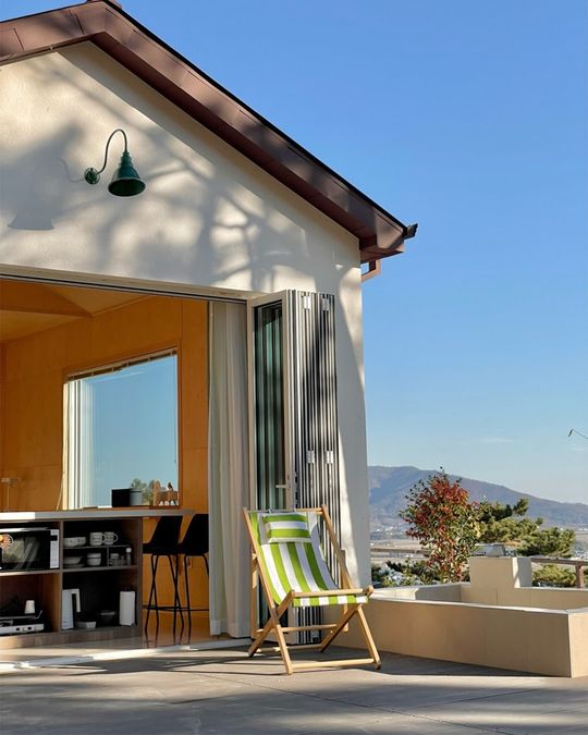 magazine detail image