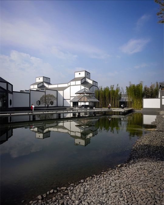 magazine detail image