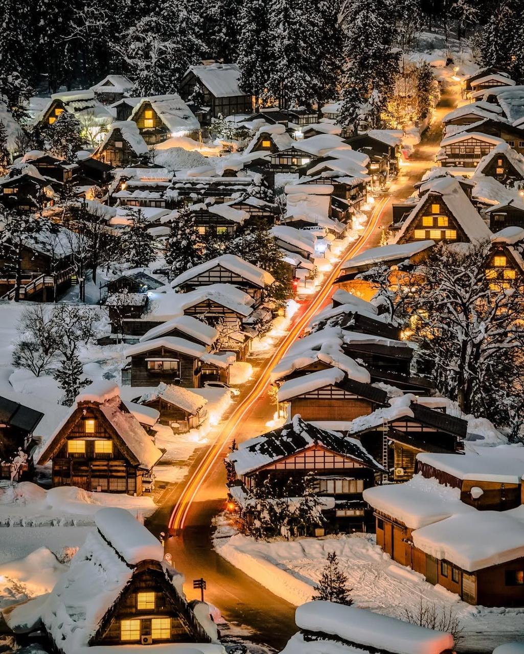Shirakawa-go Light-Up Night Bus Tour from Takayama