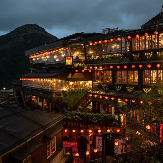 magazine detail image