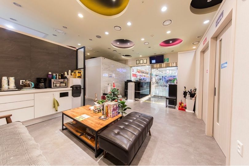 magazine detail image