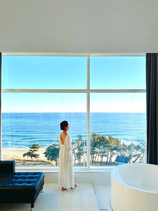 magazine detail image