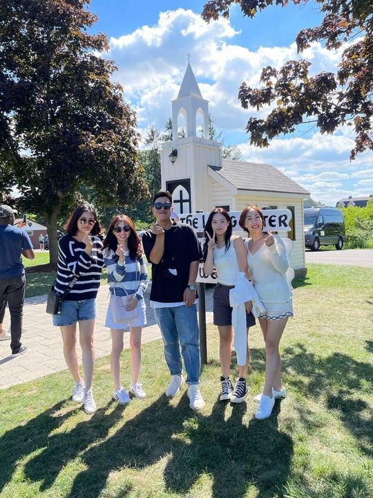 magazine detail image