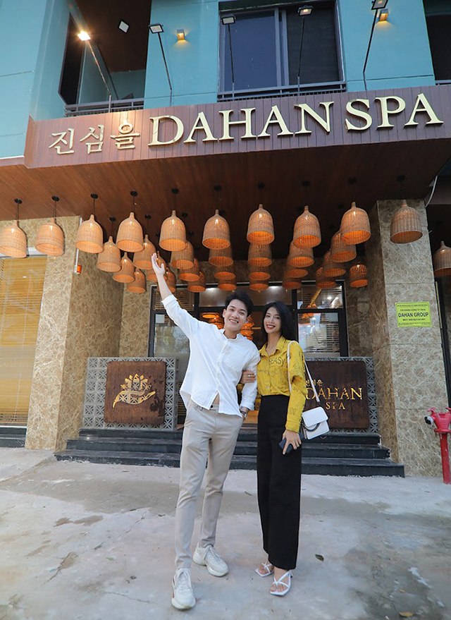 magazine detail image