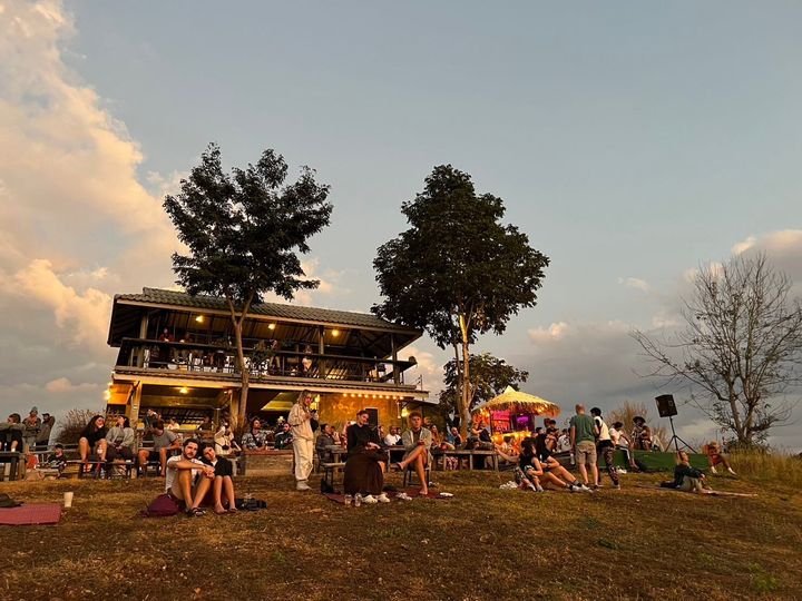 magazine detail image