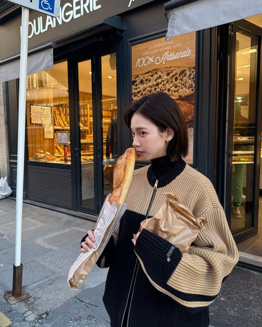 magazine detail image