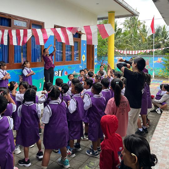 magazine detail image