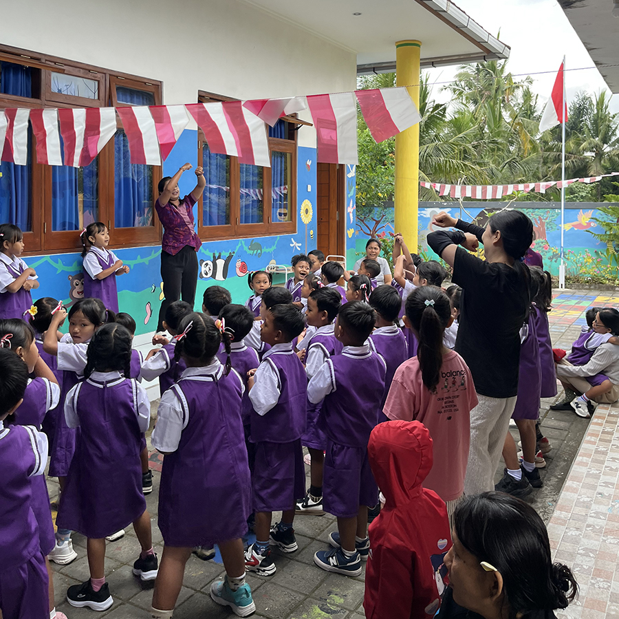 magazine detail image