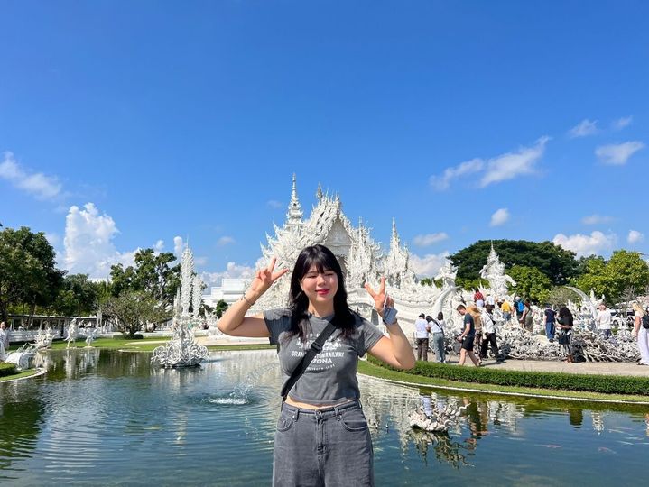 magazine detail image