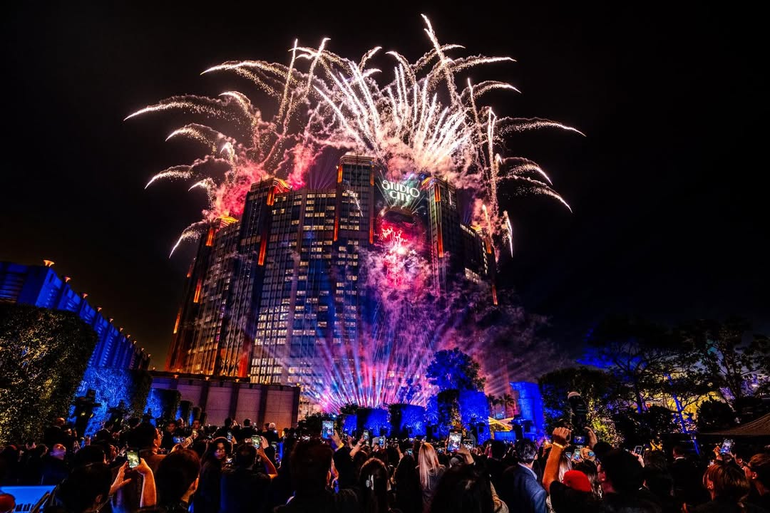 magazine detail image