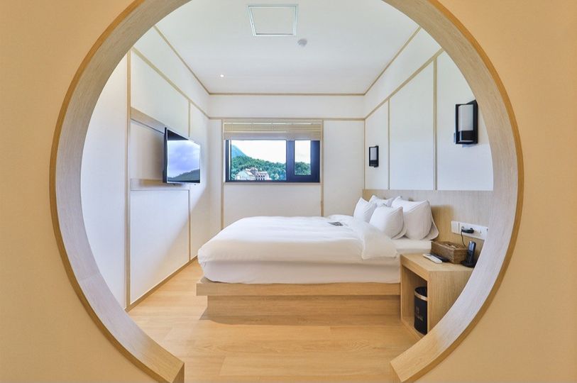 magazine detail image