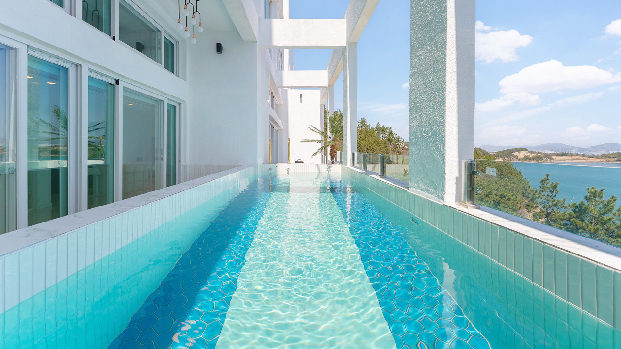 magazine detail image