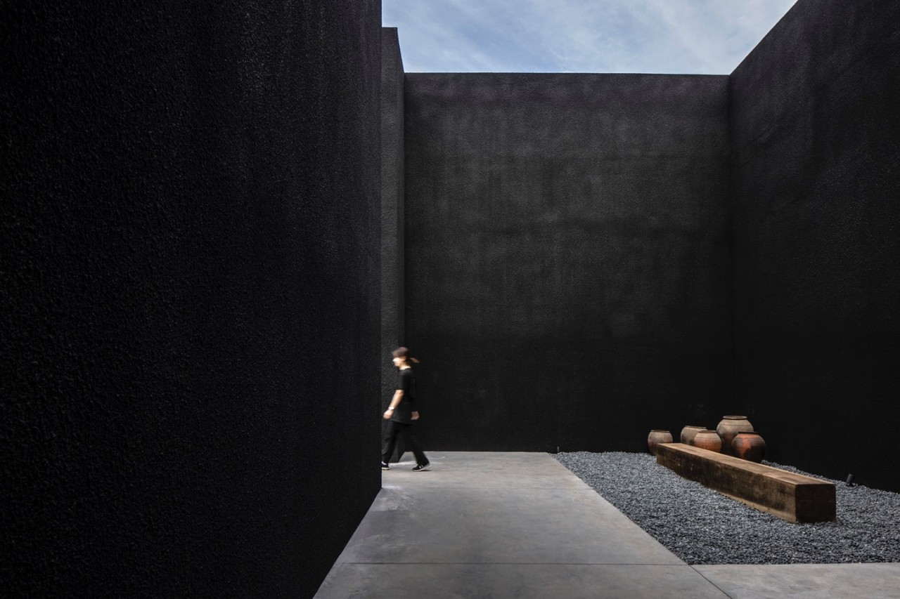 magazine detail image