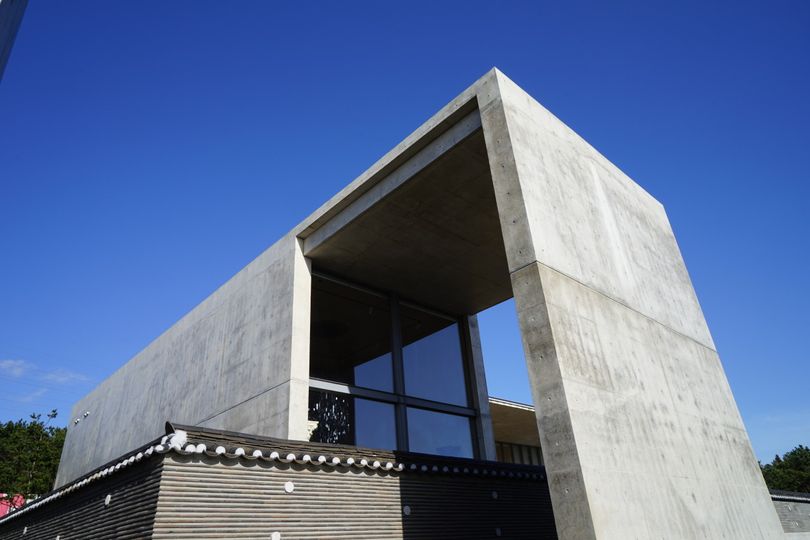 magazine detail image