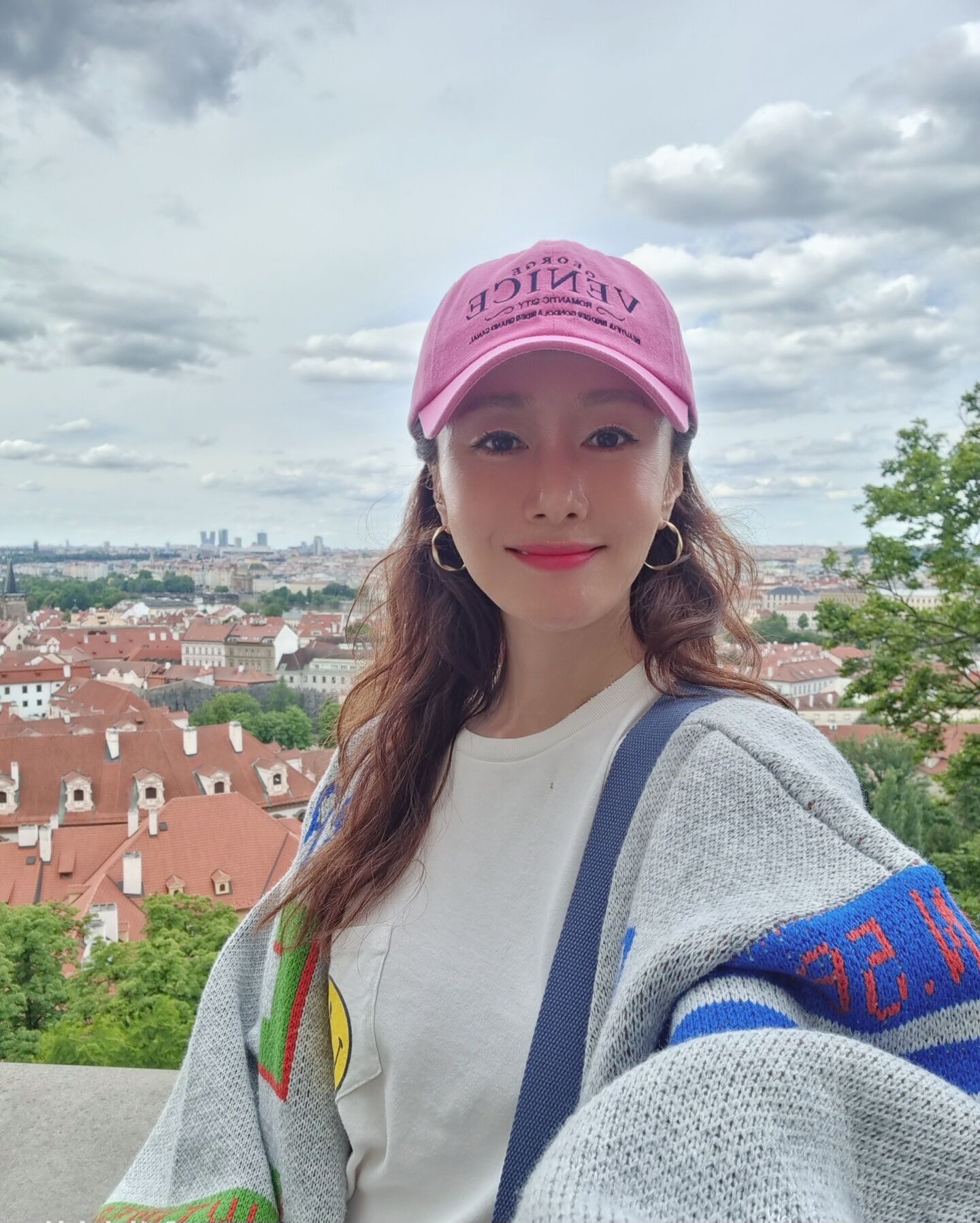 magazine detail image