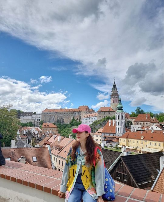 magazine detail image