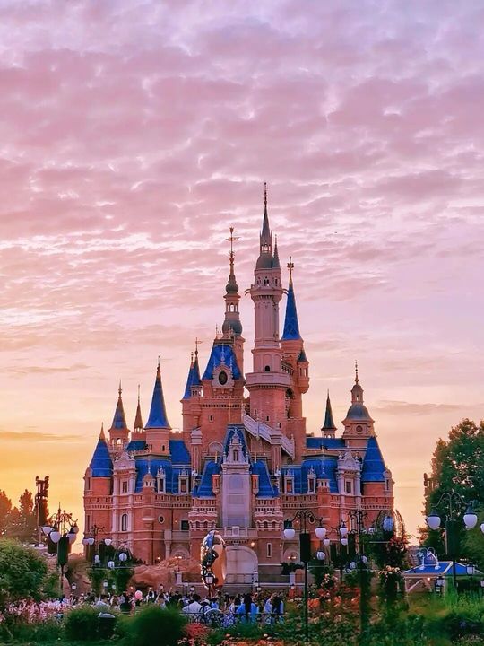 magazine detail image