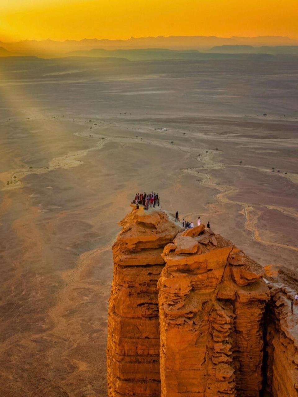 Riyadh Desert Tours: Top 3 Adventures to the Edge of the World