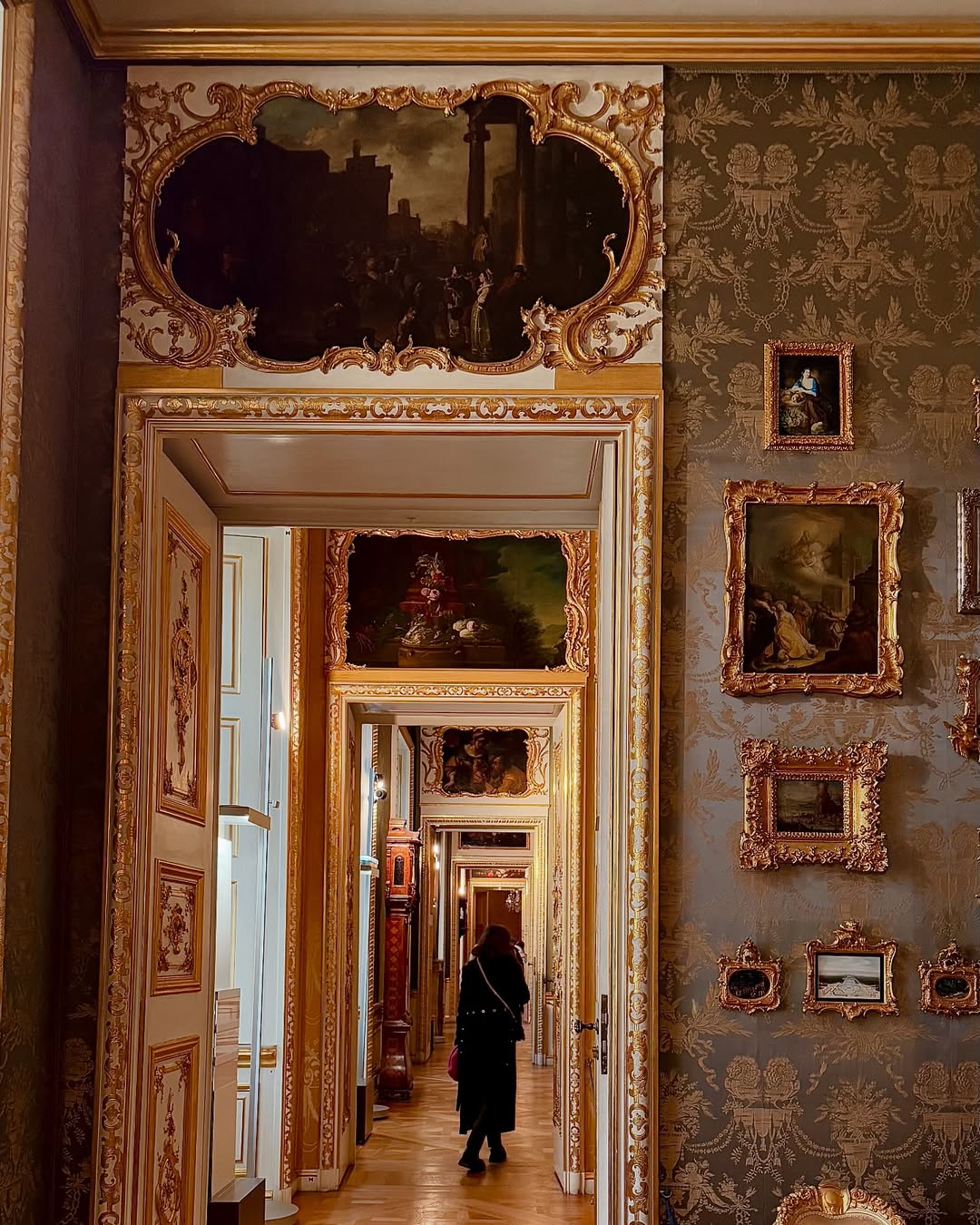 theme image