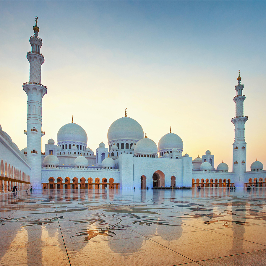 하루는 아부다비로 떠나보세요