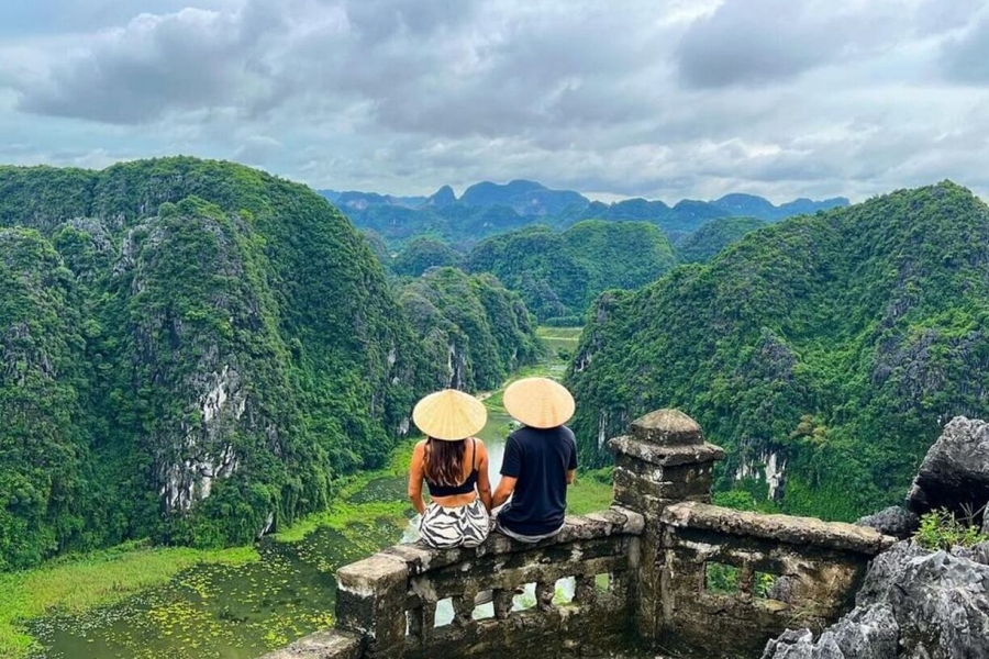 A Tour from Hanoi to Ninh Binh
