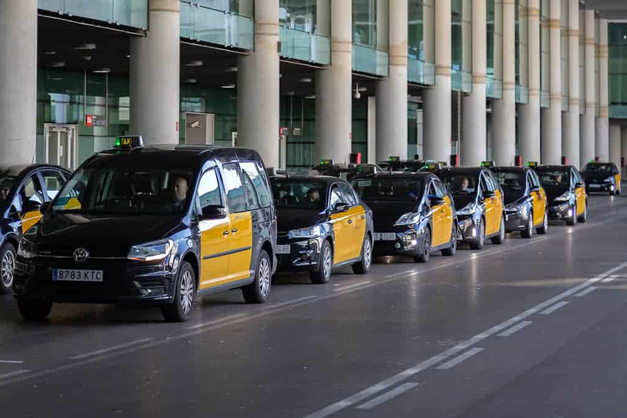 How to Get from Barcelona Airport to the City