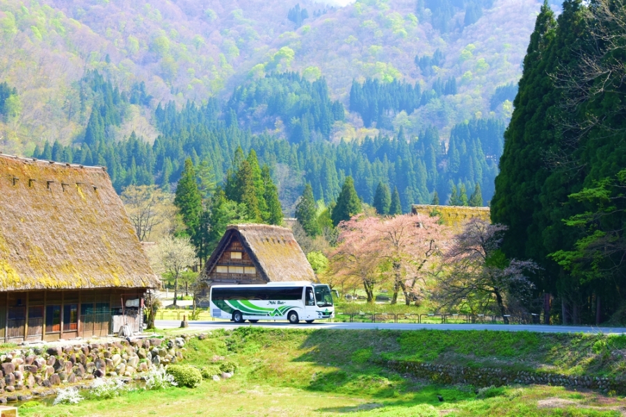How to Get from Nagoya to Shirakawa-go
