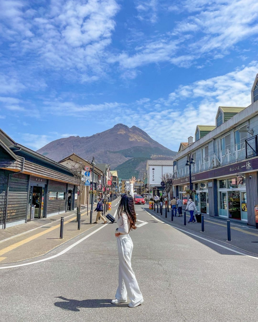 How to Get from Fukuoka to Yufuin
