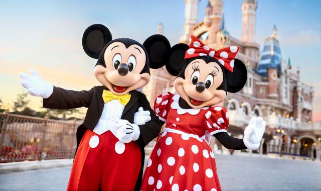 The Ultimate Guide to Shanghai Disneyland