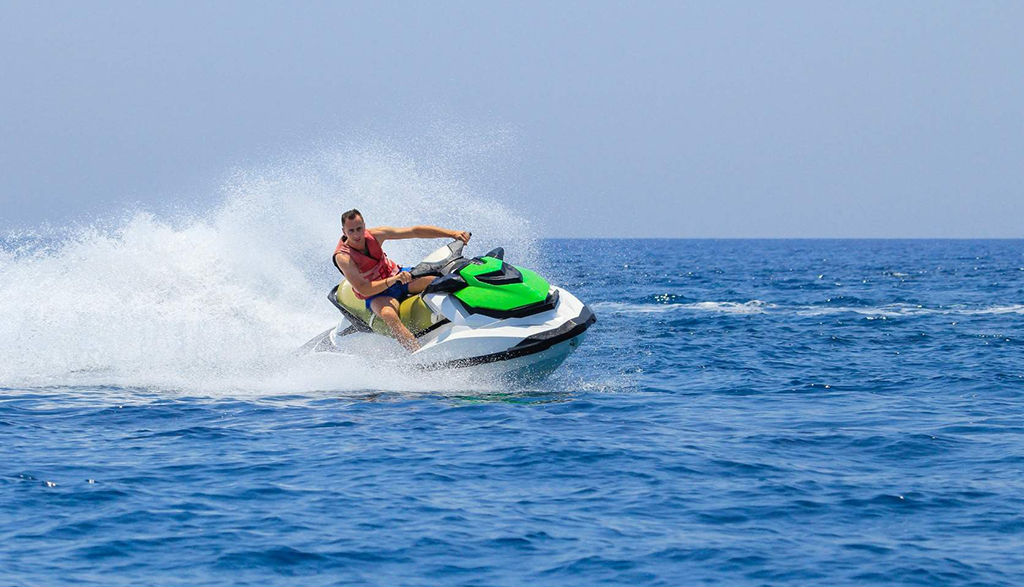Must-Try Water Activities in Boracay
