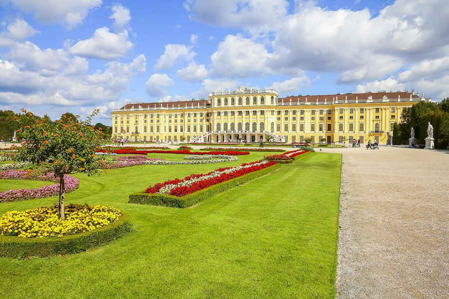 How to Make the Most of Schönbrunn Palace